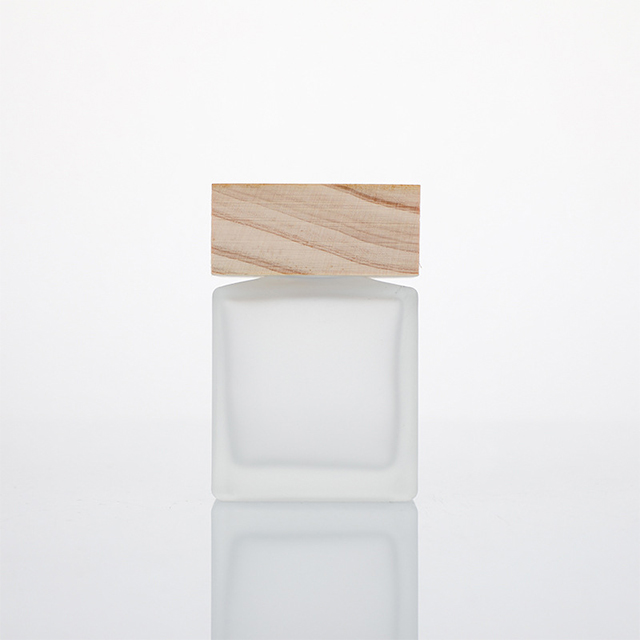 100毫升透明磨砂方玻璃芳香疗法瓶带木制盖